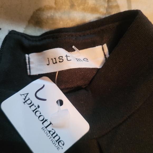 Womens Black and White Dress - Picture 9 of 12